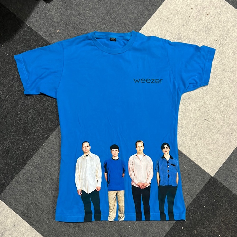 Weezer tee